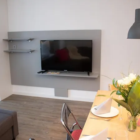 - Feldstrasse 30-h Apartment