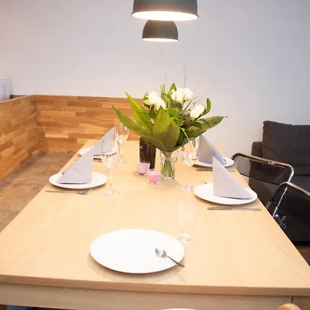 - Feldstrasse 30-h Apartment *